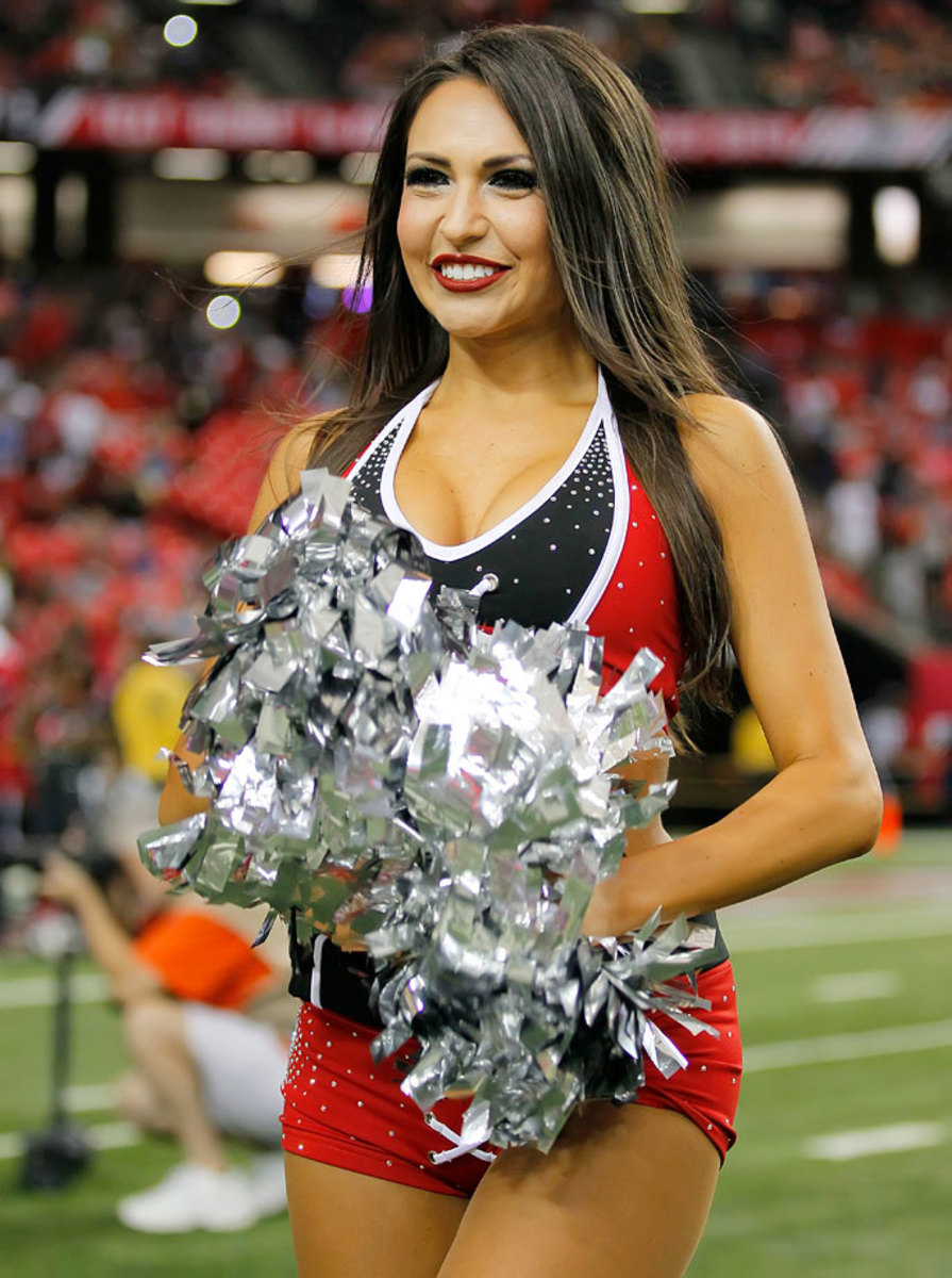 Atlanta-Falcons-cheerleaders-488140823_0390_Preseason_Titans_at_Fal.jpg