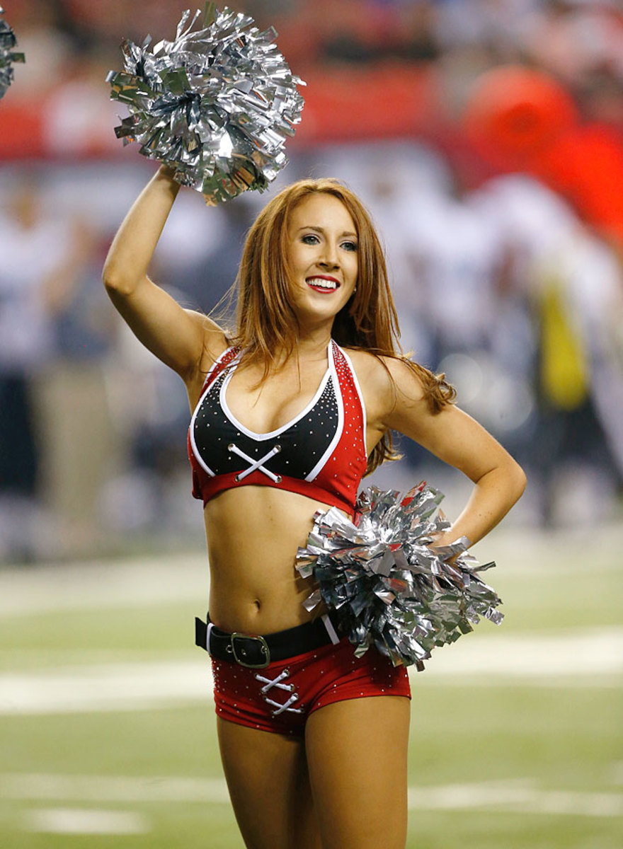 Atlanta-Falcons-cheerleaders-AP251435689511_12.jpg