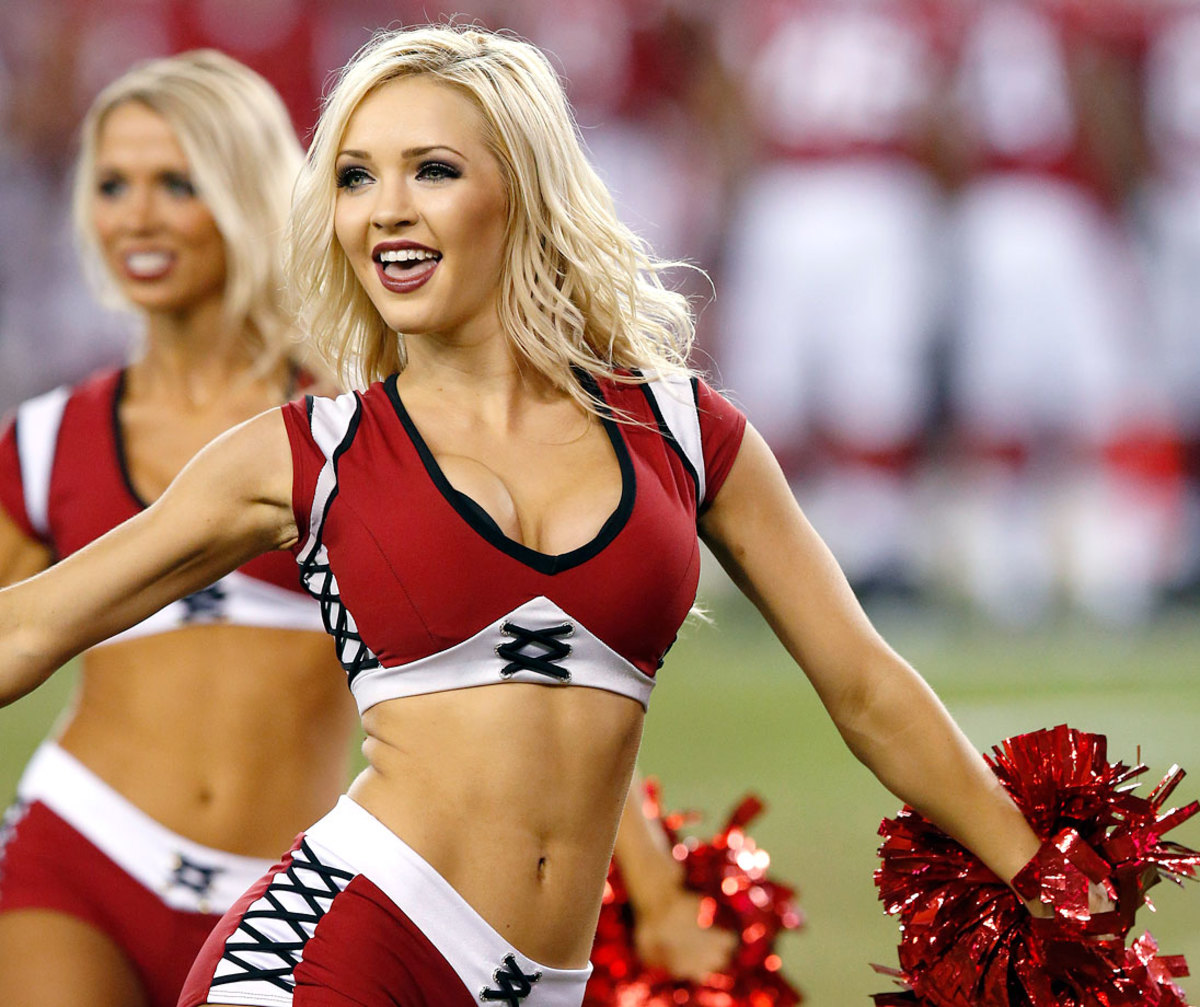 Arizona-Cardinals-cheerleaders-AP786648592893_3.jpg