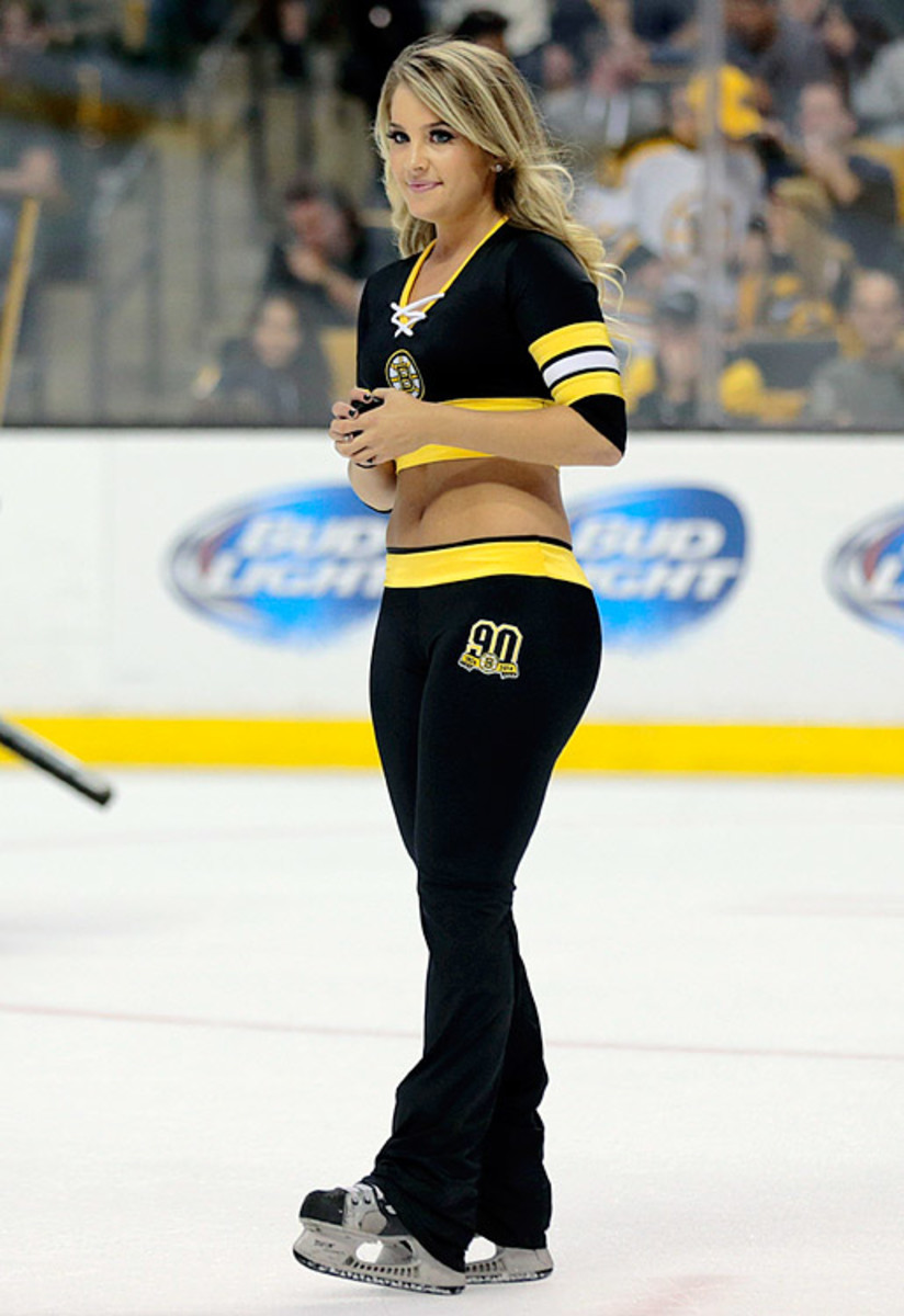 140311124534-boston-bruins-ice-girls-482131005109-red-wings-at-bruins-single-image-cut.jpg