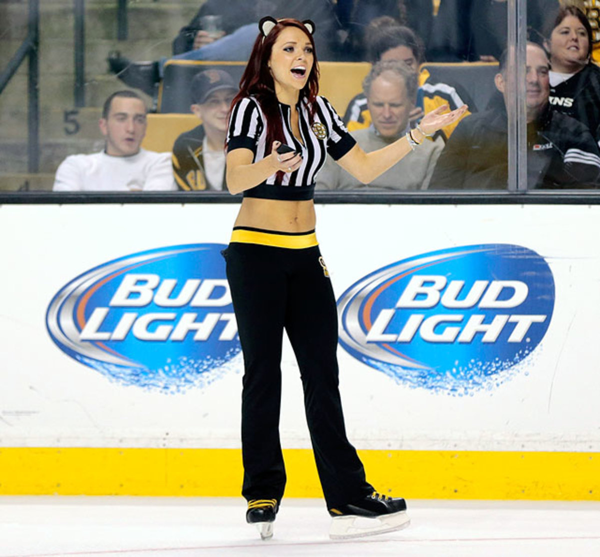 140311124604-boston-bruins-ice-girls-482131031099-ducks-at-bruins-single-image-cut.jpg