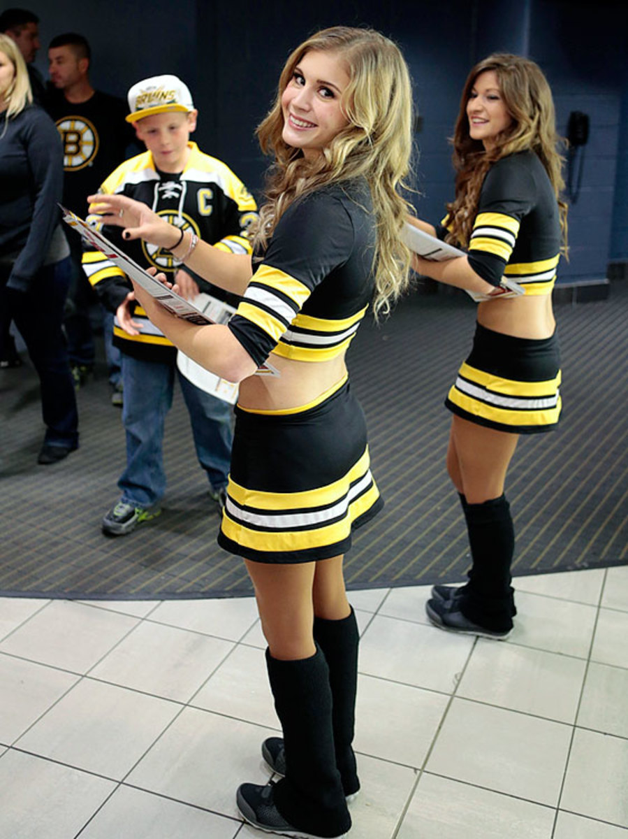 140311124513-boston-bruins-ice-girls-482131005028-red-wings-at-bruins-single-image-cut.jpg