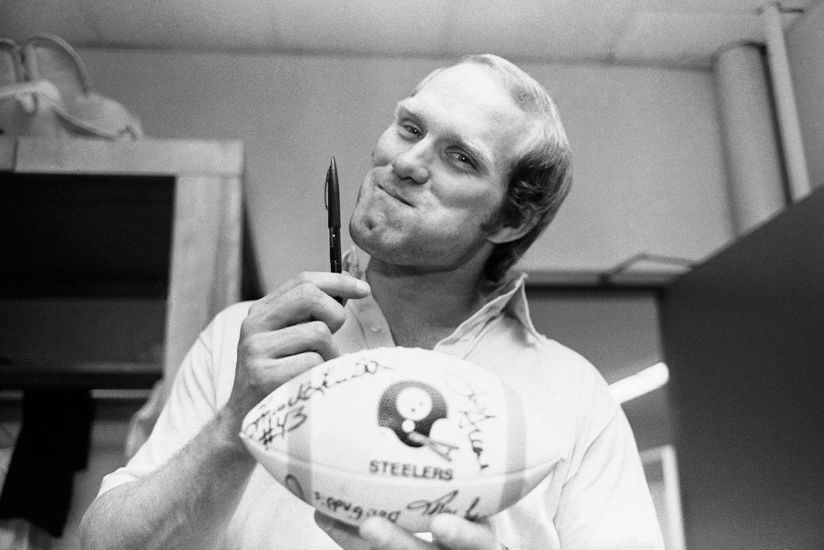 1975-Terry-Bradshaw-tobacco-chew.jpg