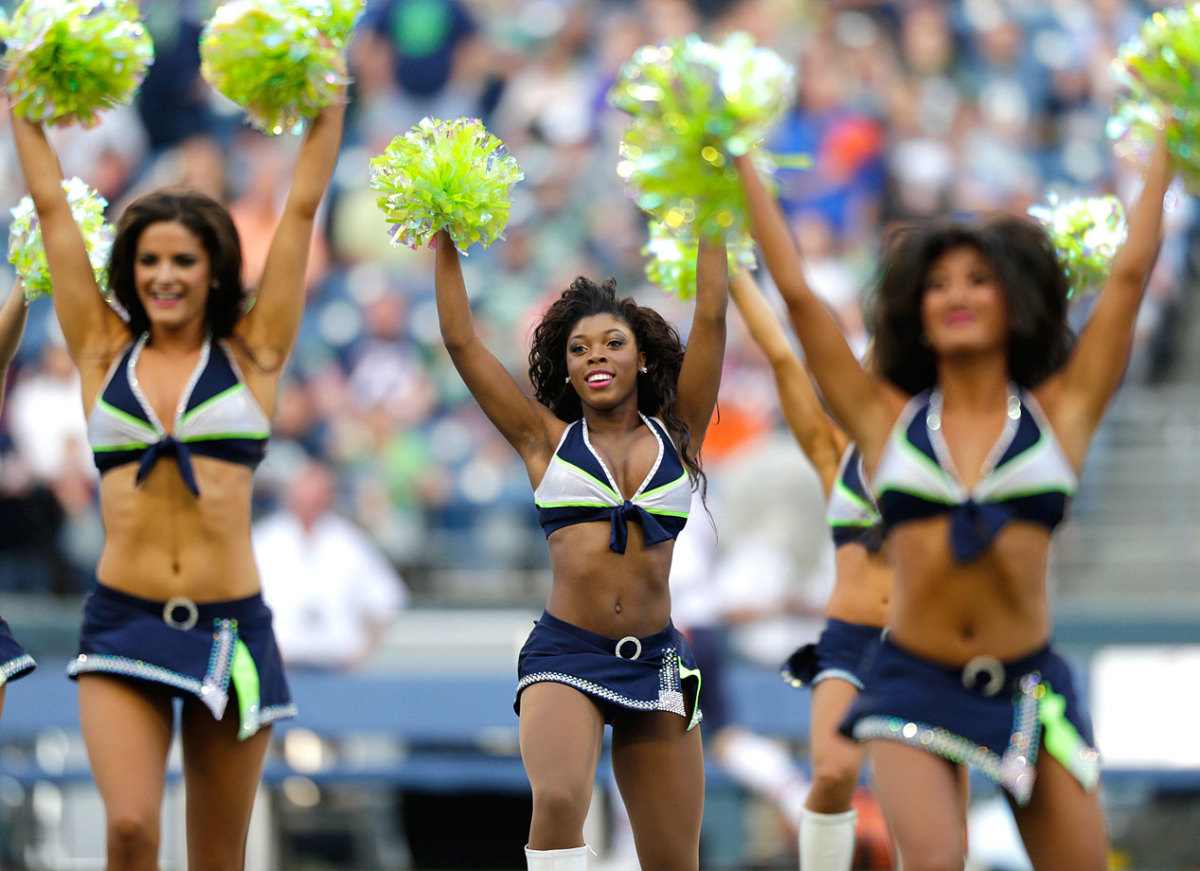 Seattle-Seahawks-Sea-Gals-cheerleaders-AP494358153222_7.jpg