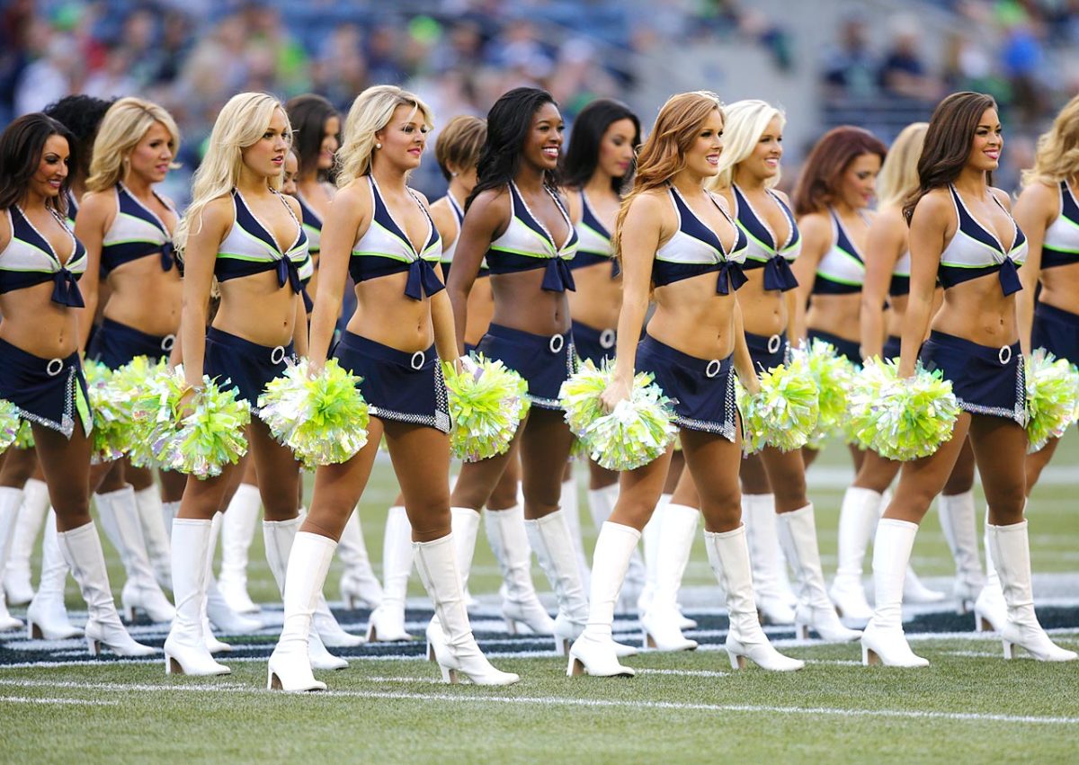 Seattle-Seahawks-Sea-Gals-cheerleaders-AP981529792921_10.jpg