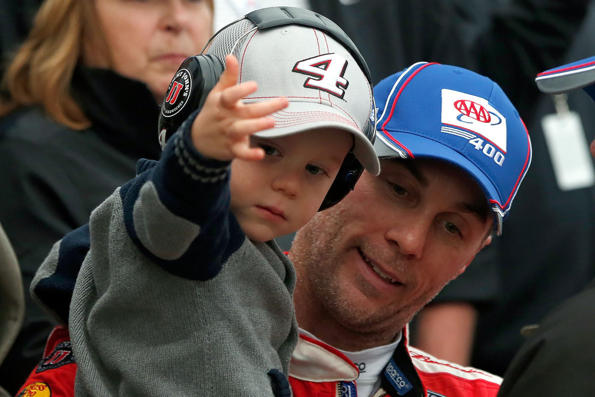 2015-1004-Kevin-Harvick-son-Keelan.jpg