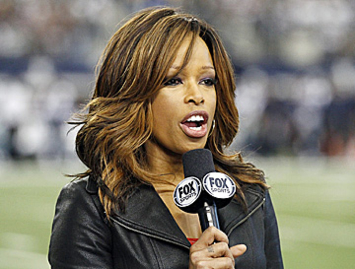 This will be Pam Oliver's 20th and final season on the sideline, but she won't be working with FOX's top team. (Ray Carlin/Icon SMI)