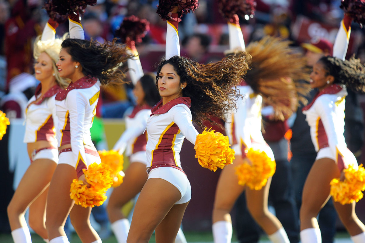 Washington-Redskins-cheerleaders-AP287737029189_15.jpg