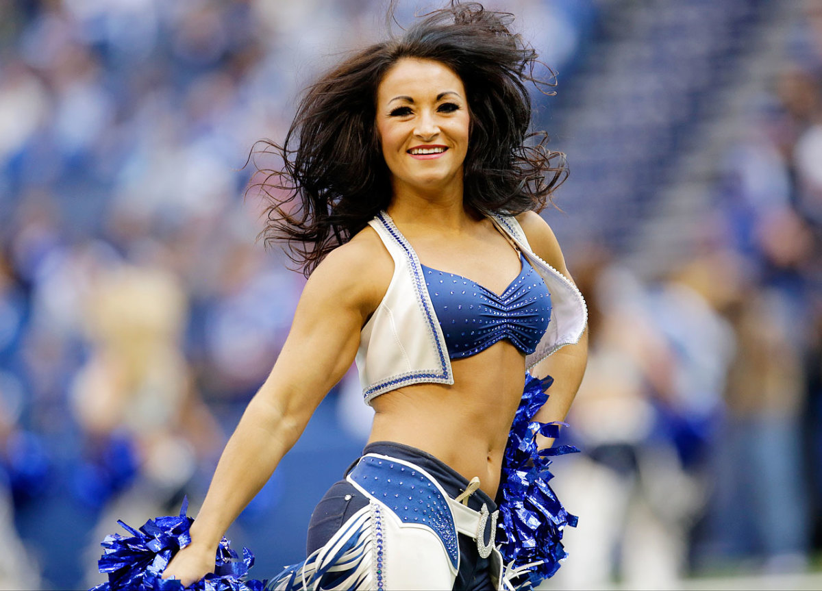 Indianapolis-Colts-cheerleaders-AP147754194368_19.jpg