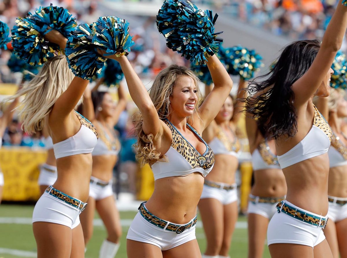 Jacksonville-Jaguars-The-ROAR-cheerleaders-AP70006282160_12.jpg