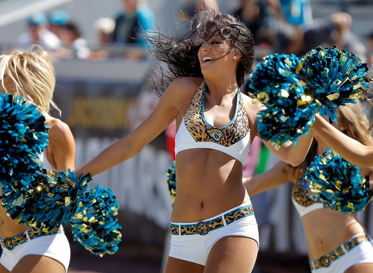 Jacksonville-Jaguars-The-ROAR-cheerleaders-AP663373021974_9.jpg