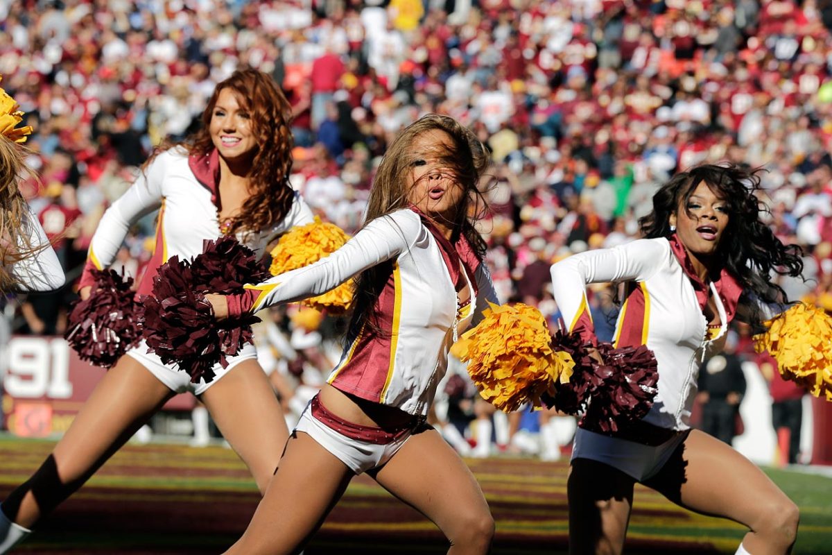 Washington-Redskins-cheerleaders-AP571406806827_17.jpg