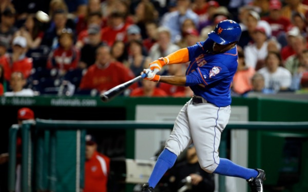  Mets' Eric Young Jr. hits an RBI double during the fifth inning of a baseball game against the Washington Nationals at Nationals Park Friday, May 16, 2014, in Washington. (AP Photo/Alex Brandon)