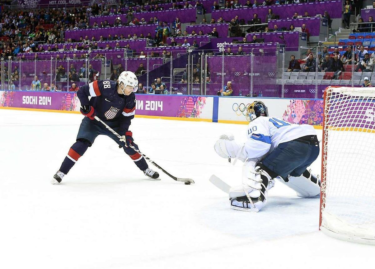 patrick-kane-pb9-20951-mid.jpg