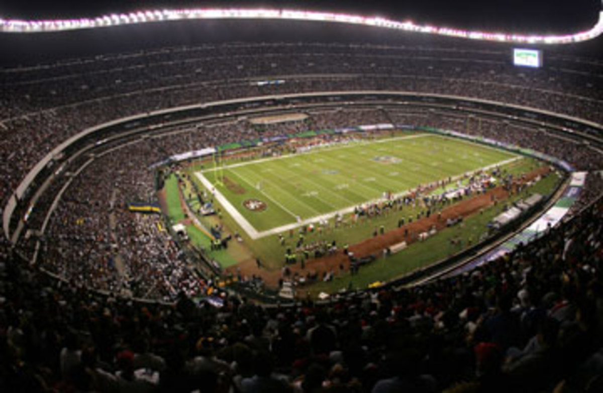 The NFL last visited Mexico for a regular season game in 2005, when a record 103,467 fans saw a 49ers-Cardinals game. (Gene Lower/Getty Images)