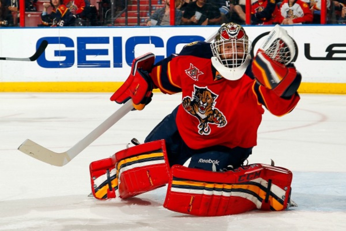 Two-time Vezina Trophy winner Tim Thomas will backup Jari Lehtonen in Dallas. (Eliot J. Schechter/NHL/Getty Images)
