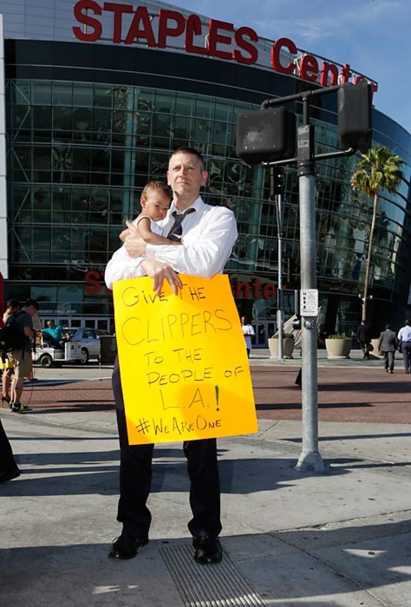 140430101614-clippers-fans-x158159-tk1-197-single-image-cut.jpg