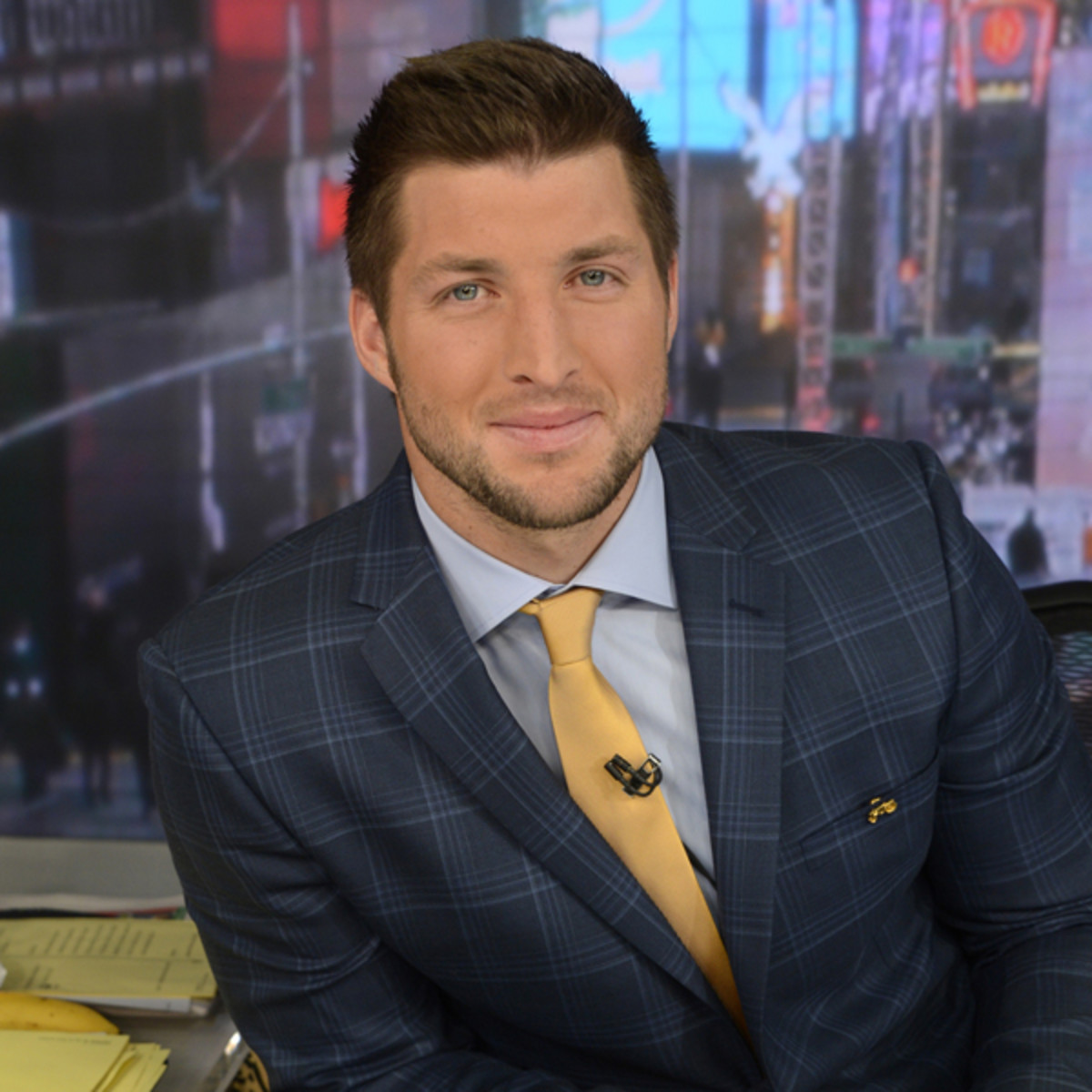 TV personality Tim Tebow might return to the gridiron :: Getty Images