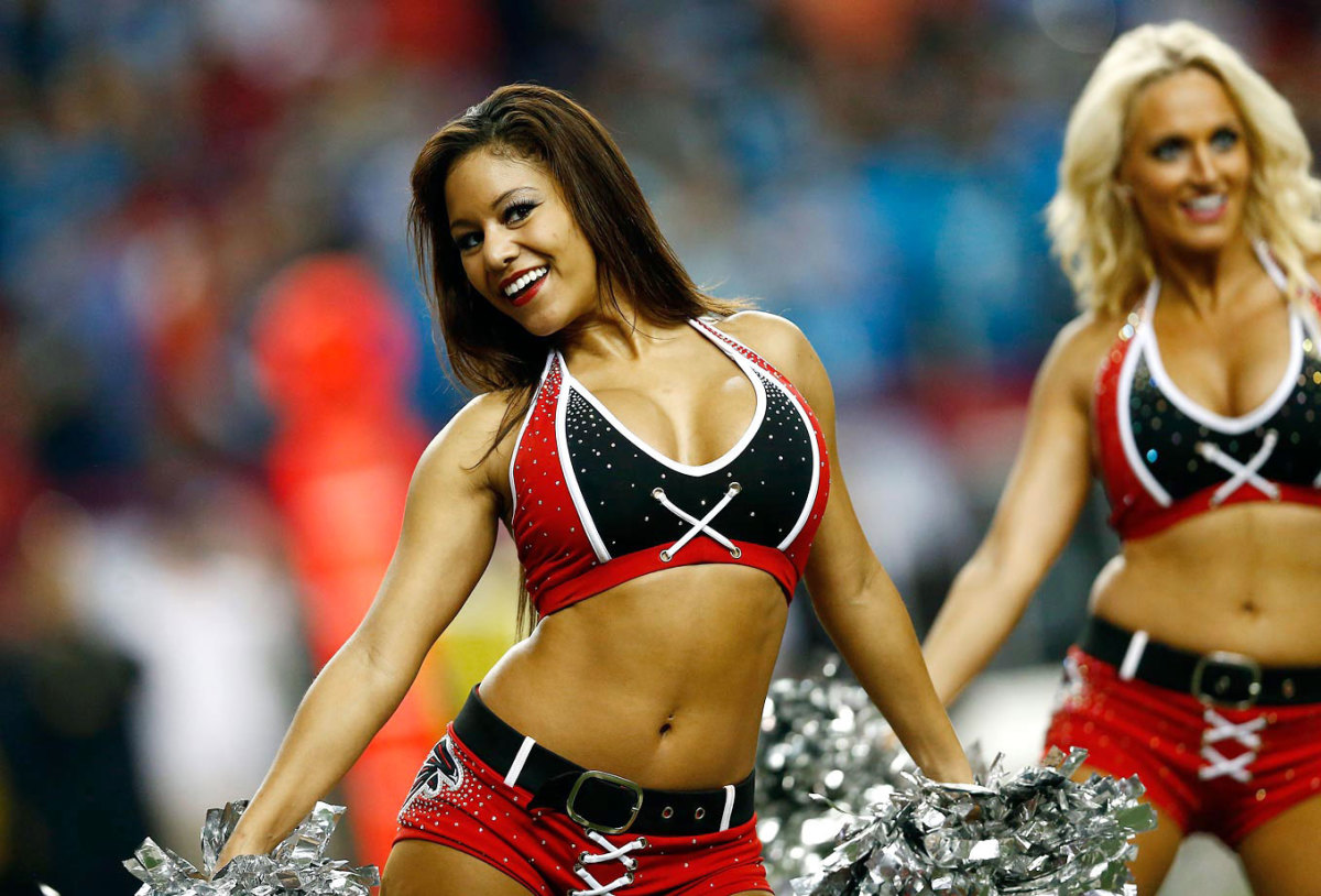 Atlanta-Falcons-cheerleaders-AP958105588293_5.jpg