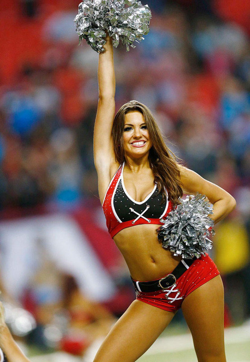 Atlanta-Falcons-cheerleaders-AP482795677276_9.jpg
