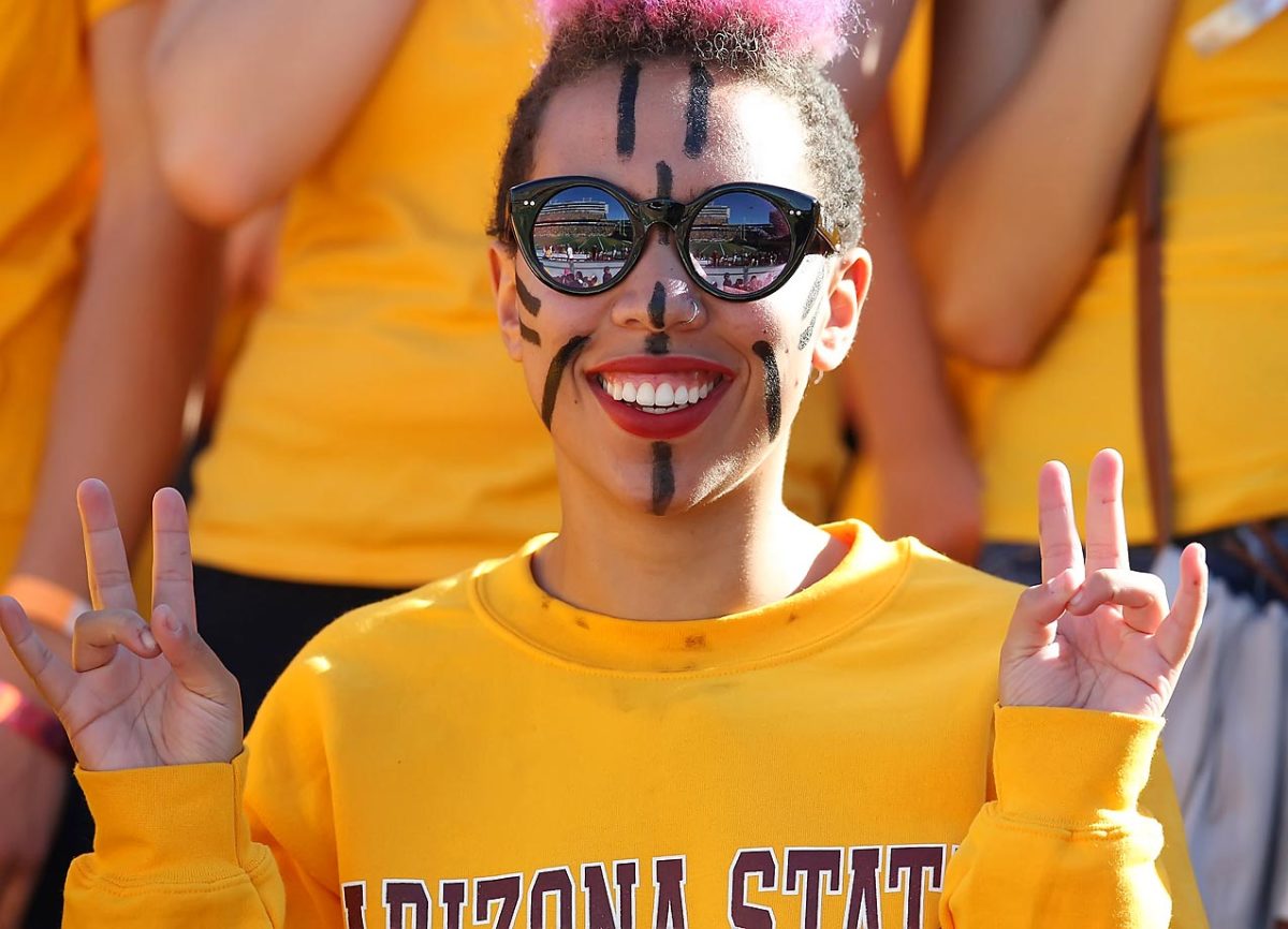 ASU_Fans-YP4_4543.jpg