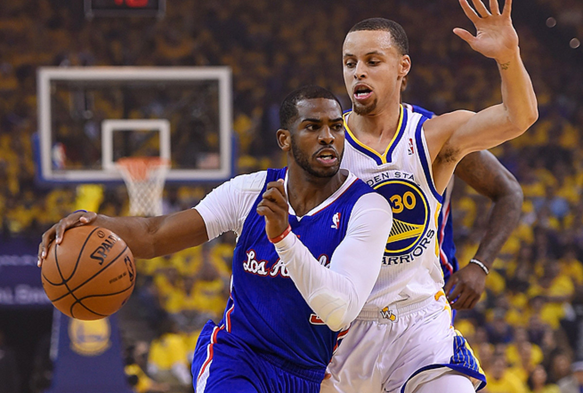 Chris Paul (left) and Stephen Curry each made clutch plays despite neither playing their best overall.