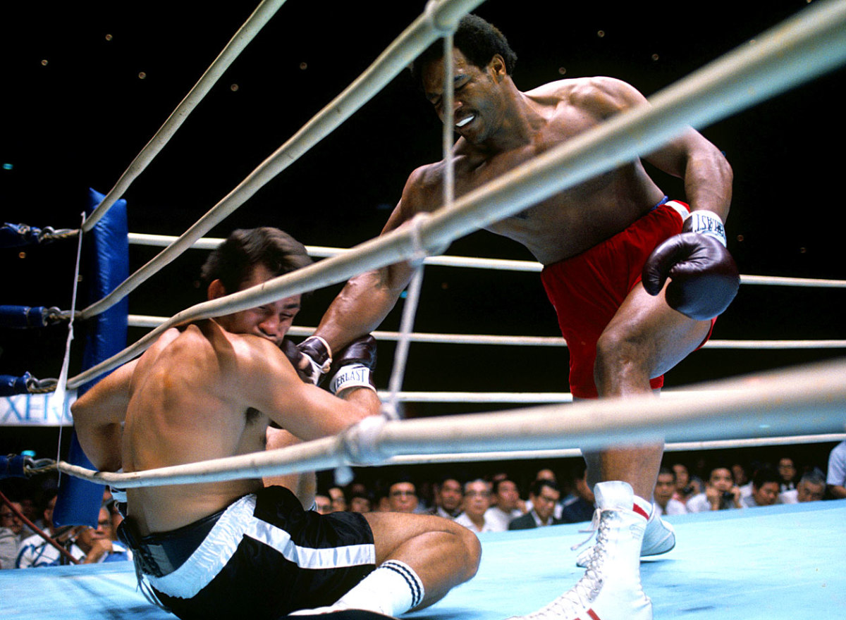 1973-george-foreman-jose-roman-NLC_00655.jpg
