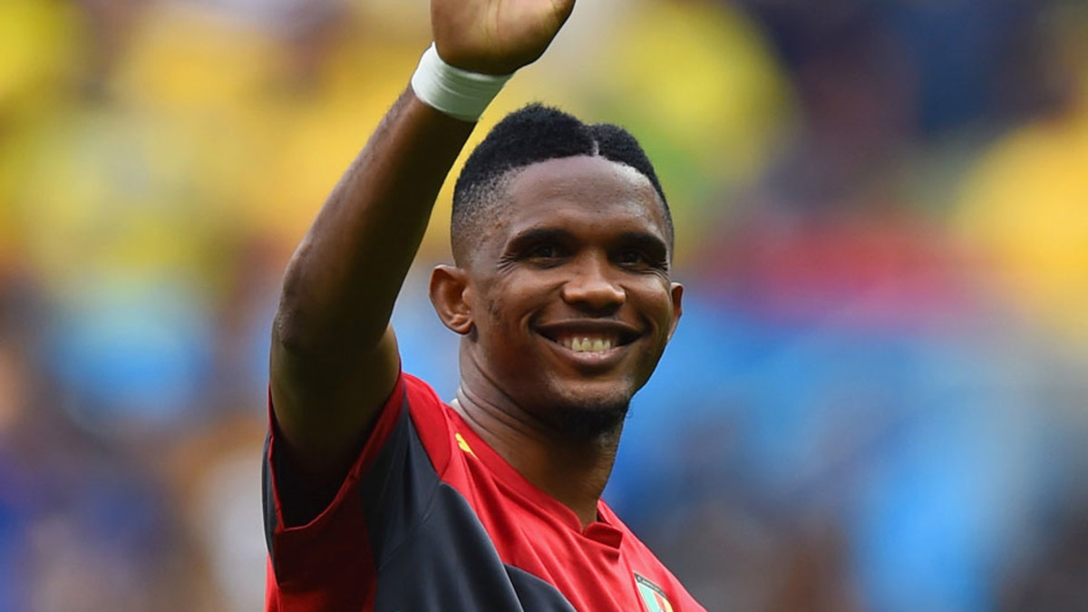 Everton signs former Chelsea striker Samuel Eto'o - Sports Illustrated