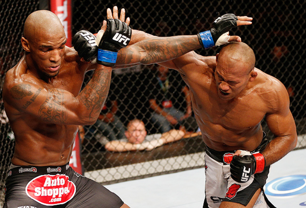 Ronaldo Souza (right) beat Francis Carmont via unanimous decision at UFC Fight Night 36. 