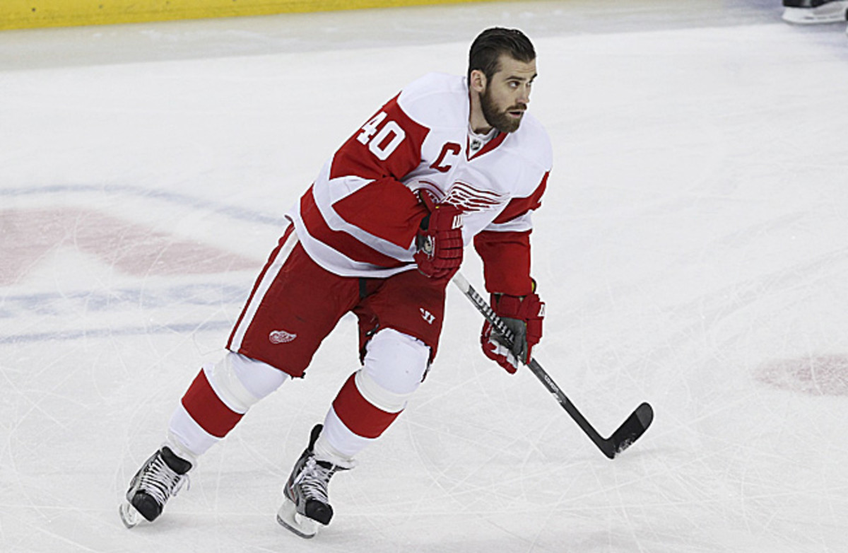 Captain Henrik Zetterberg has to hope his teammates keep the Red Wings' playoff streak alive.