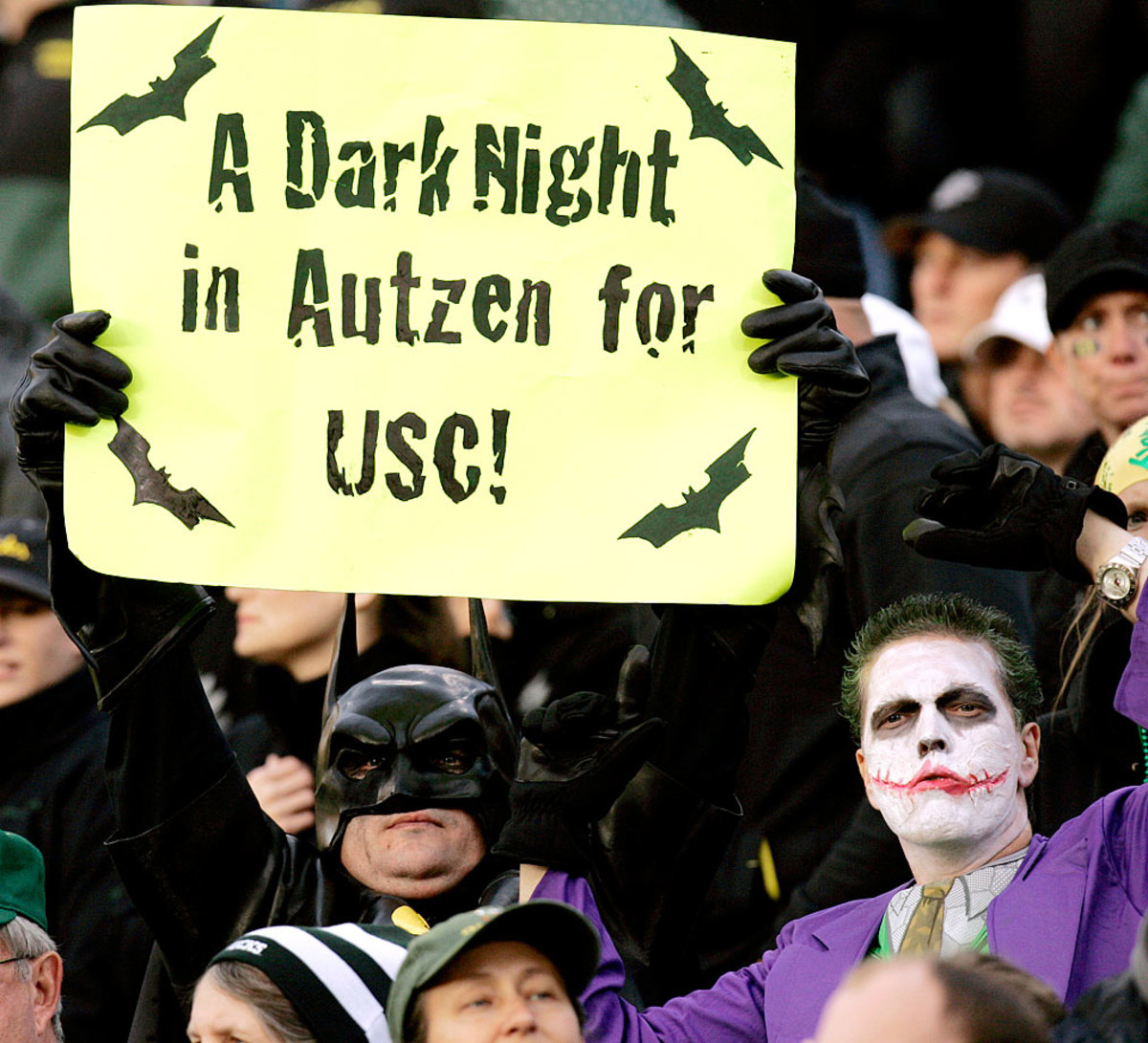 2009-Oregon-Ducks-fans-Batman-Joker.jpg