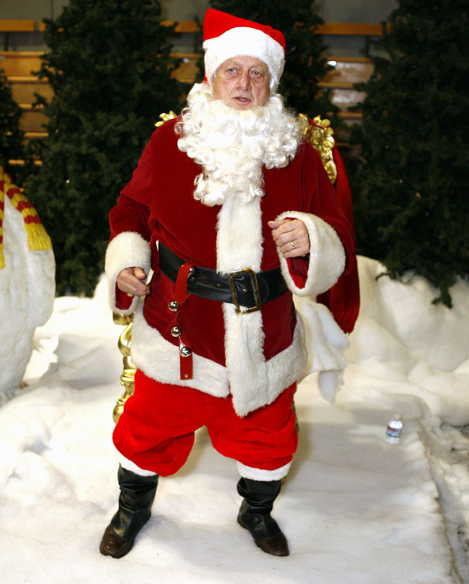 Tommy-Lasorda-Santa.jpg