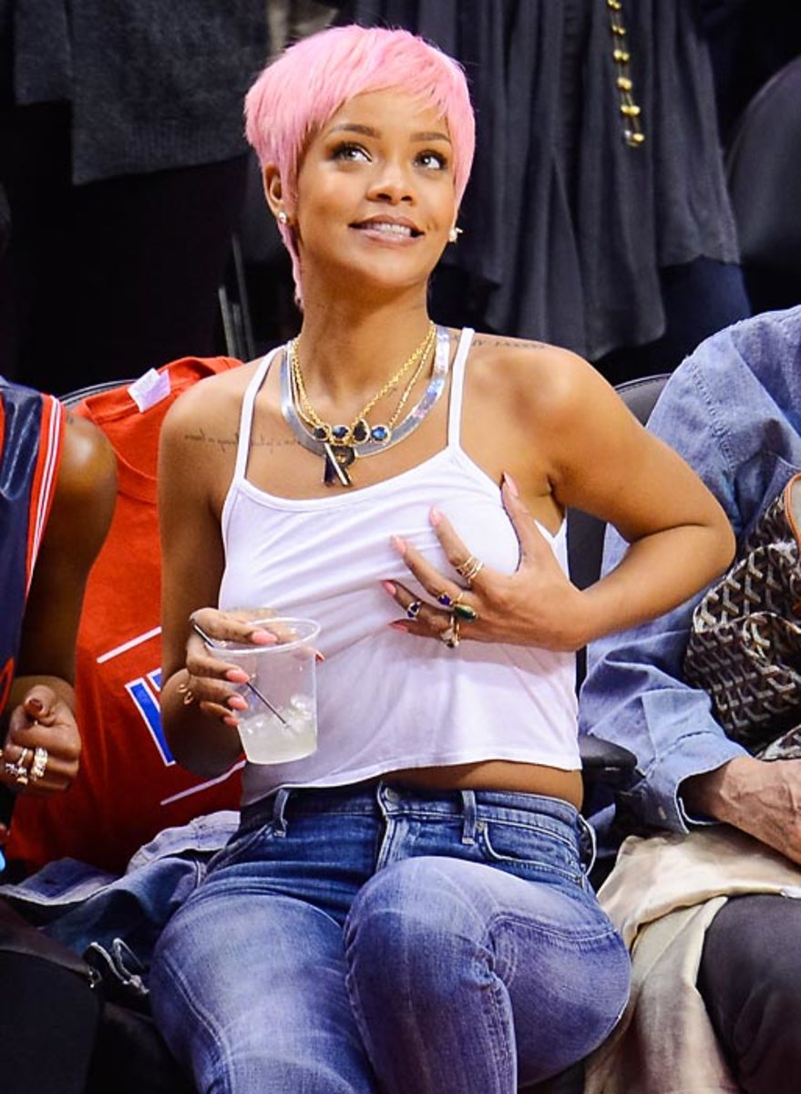 140516125058-rihanna-5-single-image-cut.jpg
