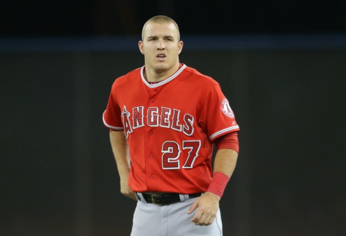 Back pain forced Mike Trout out of the Angels' last four games. (Tom Szczerbowski/Getty Images