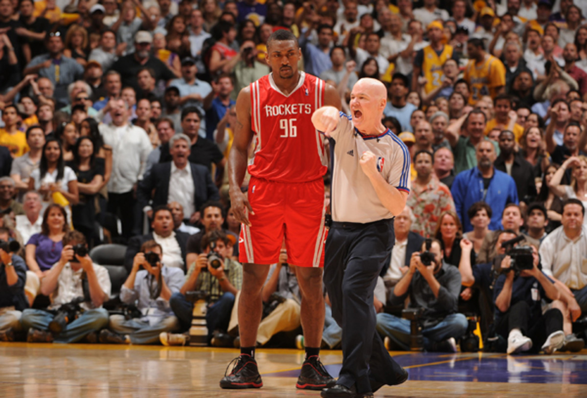 Metta World Peace and Joey Crawford :: Getty Images
