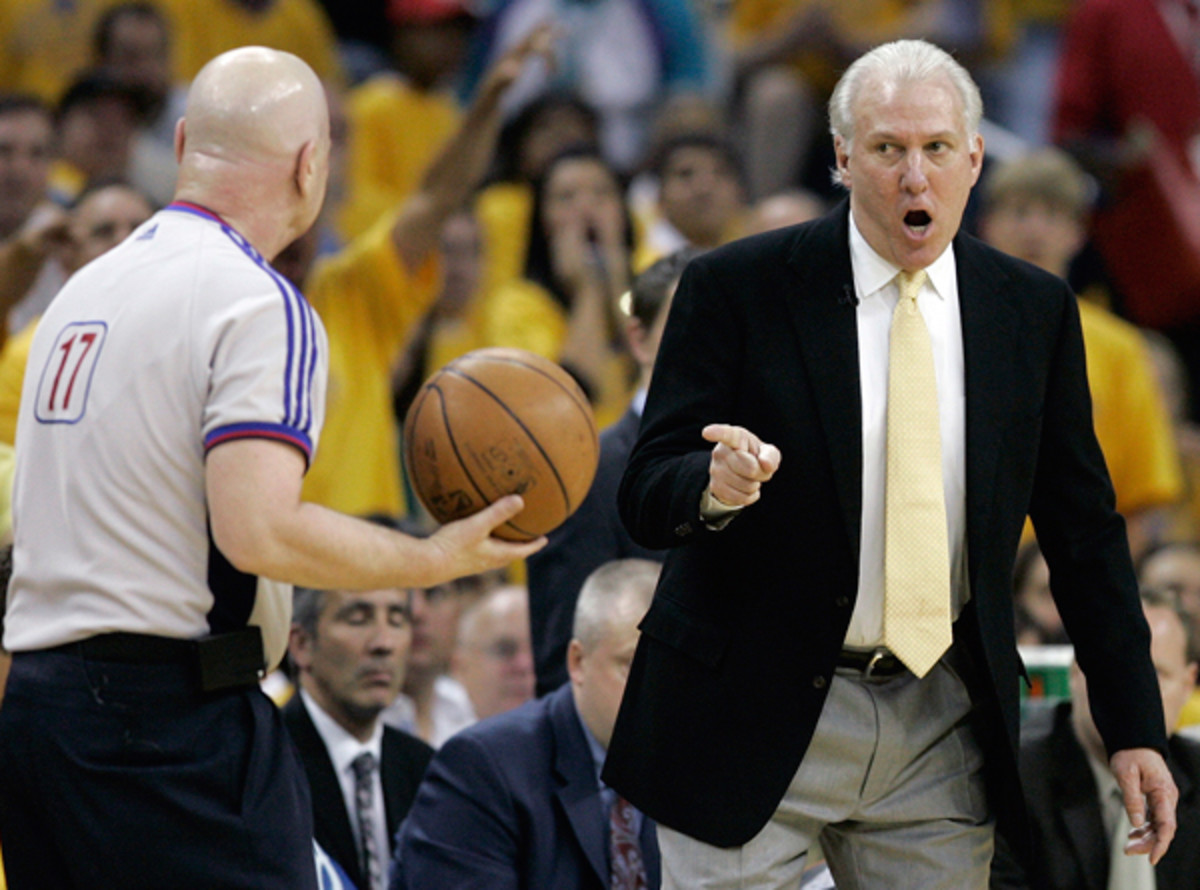 Gregg Popovich and Joey Crawford :: AP