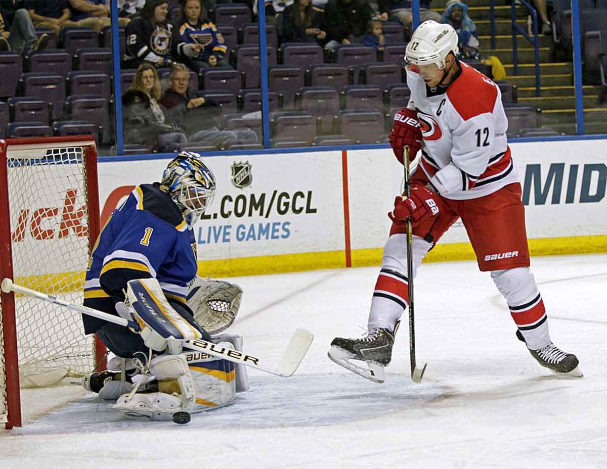 eric-staal-hurricanes.jpg