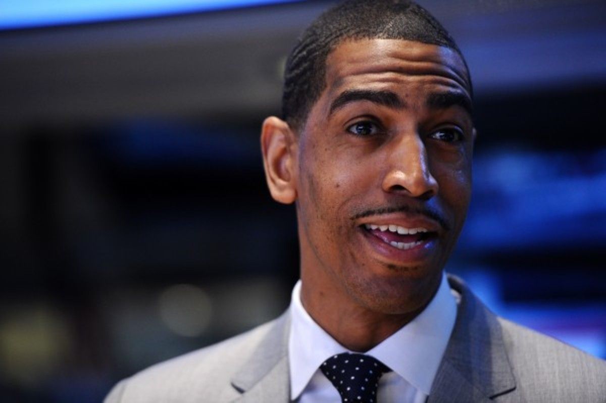 UConn's Kevin Ollie and Kentucky's John Calipari were reportedly among the coaching candidates the Lakers had planned to interview. (Maddie Meyer/Getty Images)