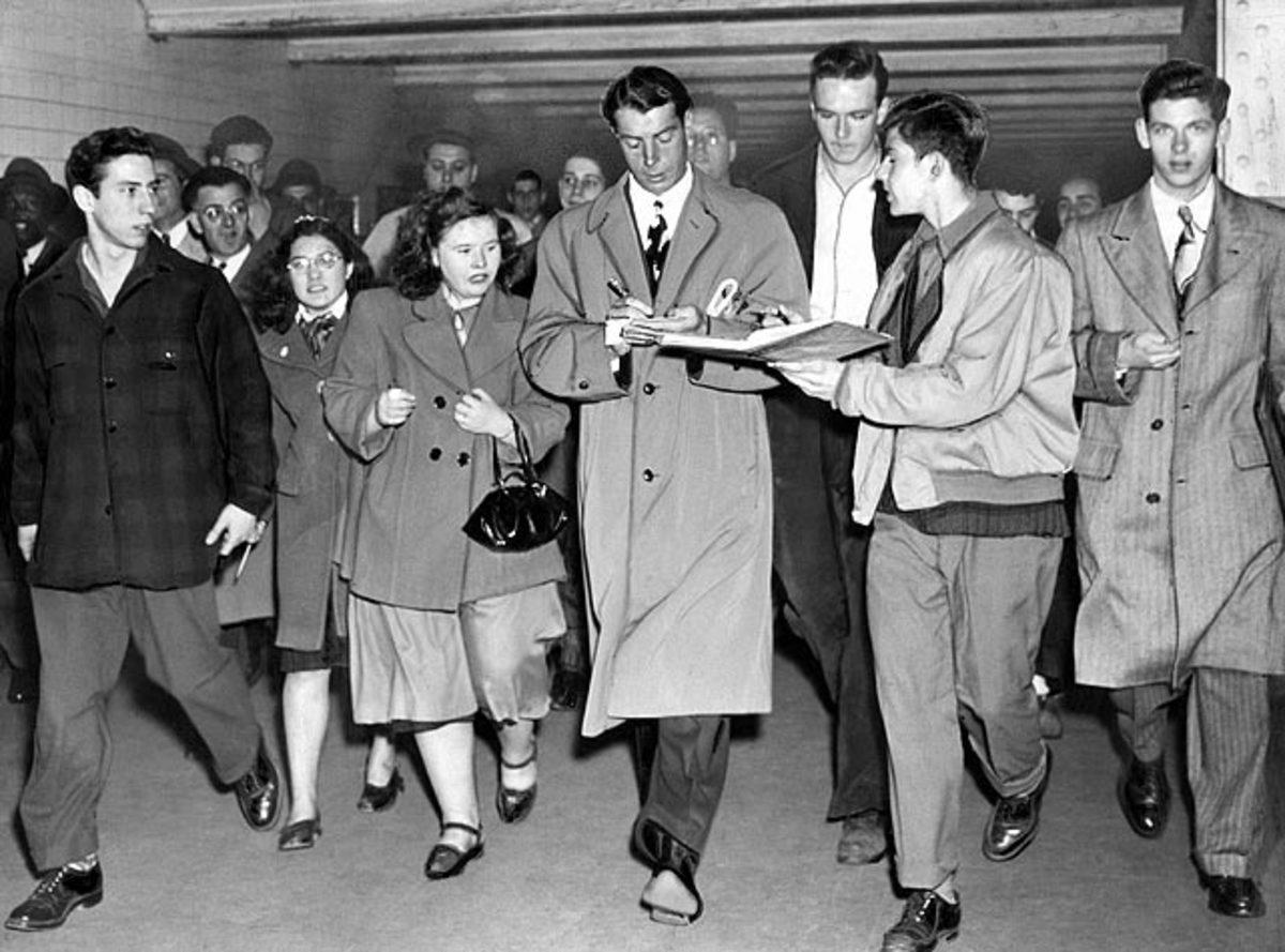 1948.joe-dimaggio.jpg