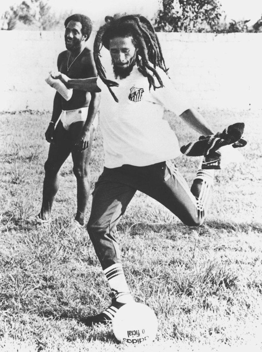 1980-Bob-Marley-Paulo-Cezar-Caju.jpg
