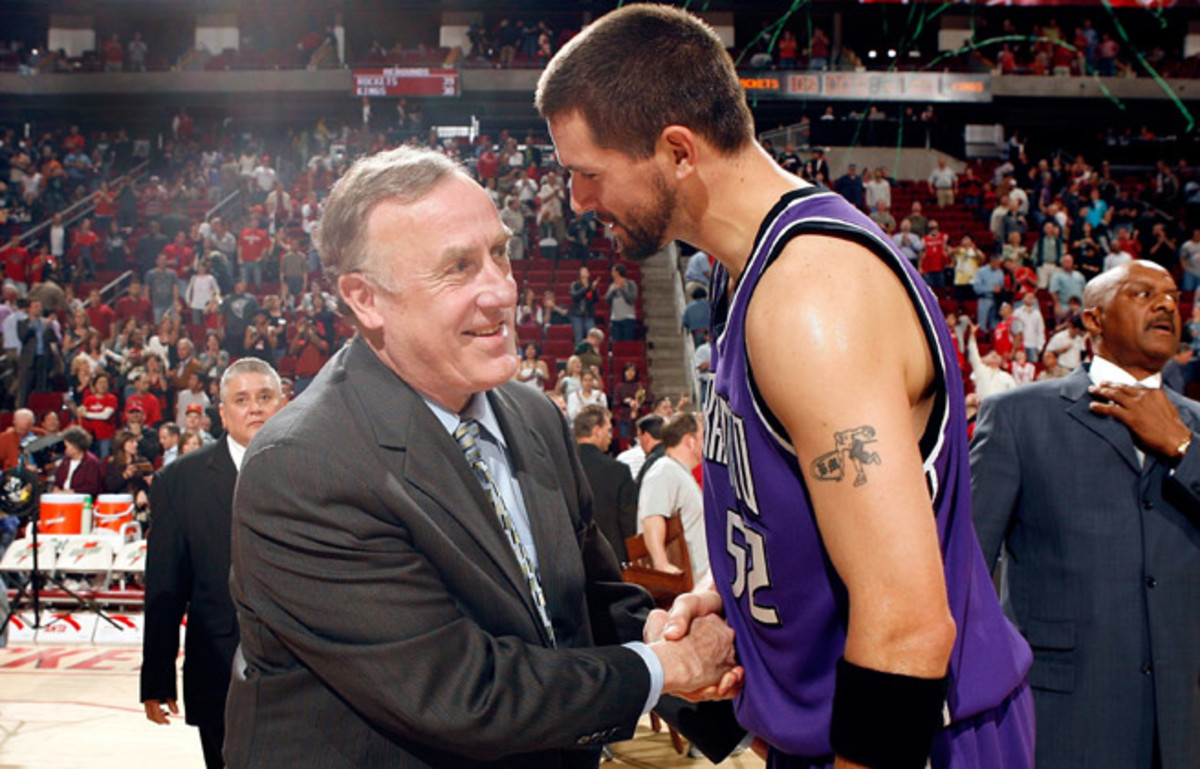 Brad Miller (right) is one of the many loyal players to play under Rick Adelman for multiple teams.