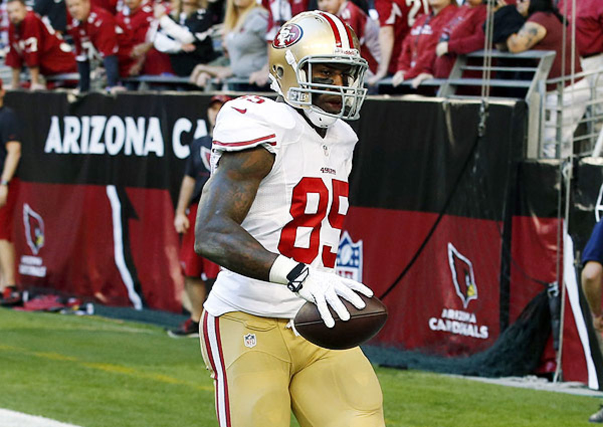 49ers tight end Vernon Davis plans to attend team's mandatory minicamp