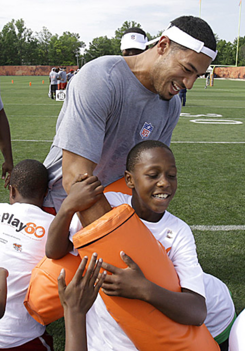 Cardinals quarterback Logan Thomas and the rest of the NFC rookies had the chance to play around at a Play 60 seminar. (Tony Dejak/AP)