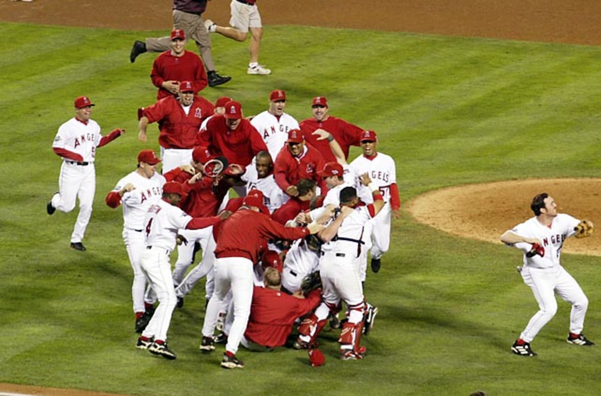 Angels defeat Giants, 4-3