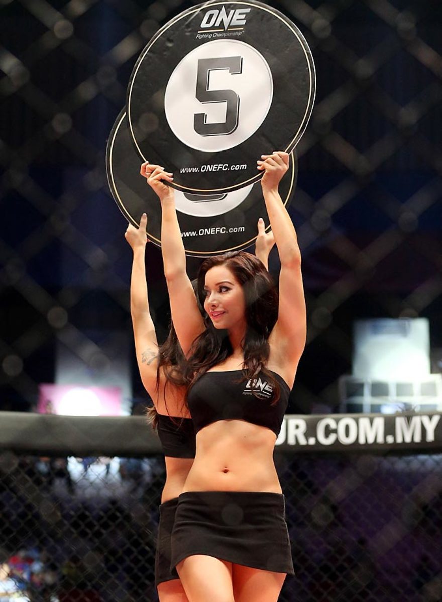 Ring Card Girls Sports Illustrated