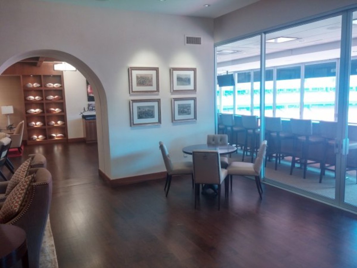 Kansas-city-chiefs-owners-suite-2.jpg