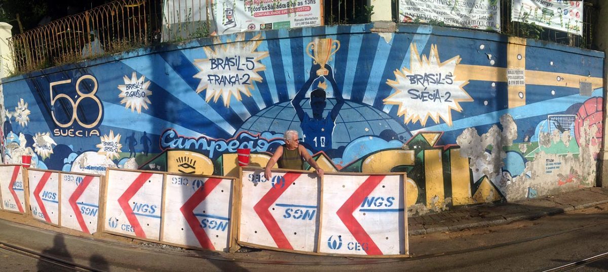 soccer-graffiti-mural-rio-photo-1.jpg