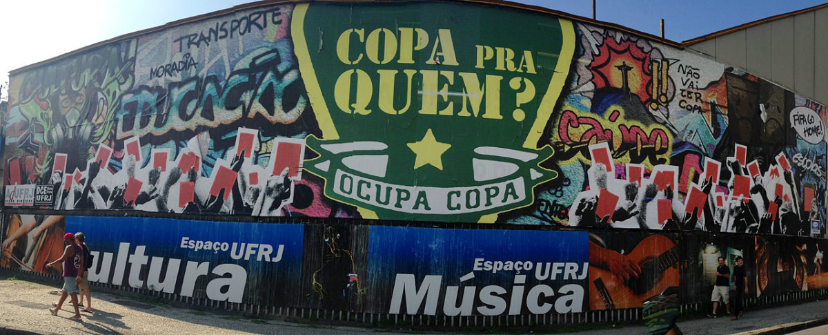 soccer-graffiti-mural-rio-IMG_8600.jpg