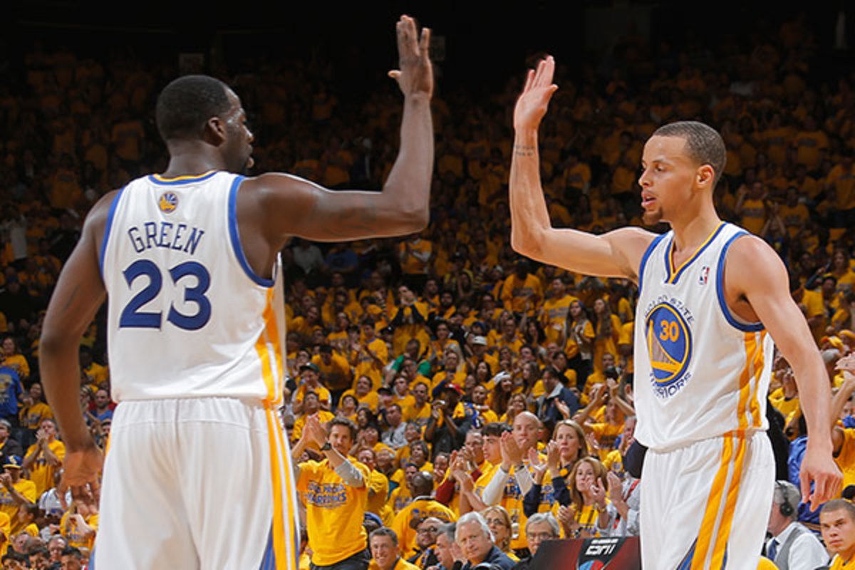 Curry scored 33 points in the Warriors' Game 4 victory. (Rocky Widner/National Basketball Association)