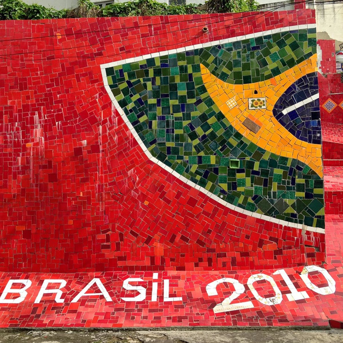 soccer-graffiti-mural-rio-IMG_8473.jpg